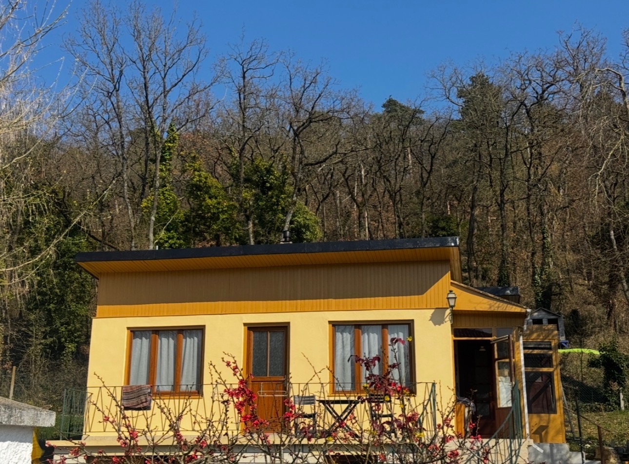 Façade maison avant ravalement à Auvers-Saint-Georges (Essonne 91)